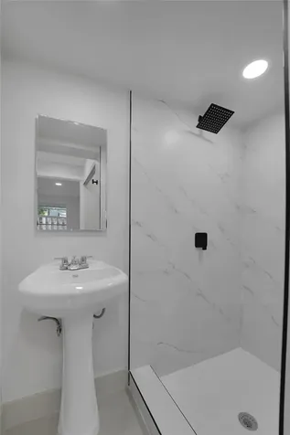 812 NE 4th Avenue Pompano Beach FL 33060