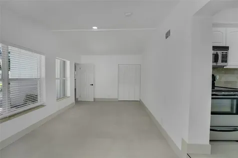 812 NE 4th Avenue Pompano Beach FL 33060