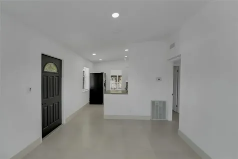 812 NE 4th Avenue Pompano Beach FL 33060