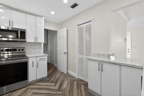 8580 NW 12th Street Pembroke Pines FL 33024