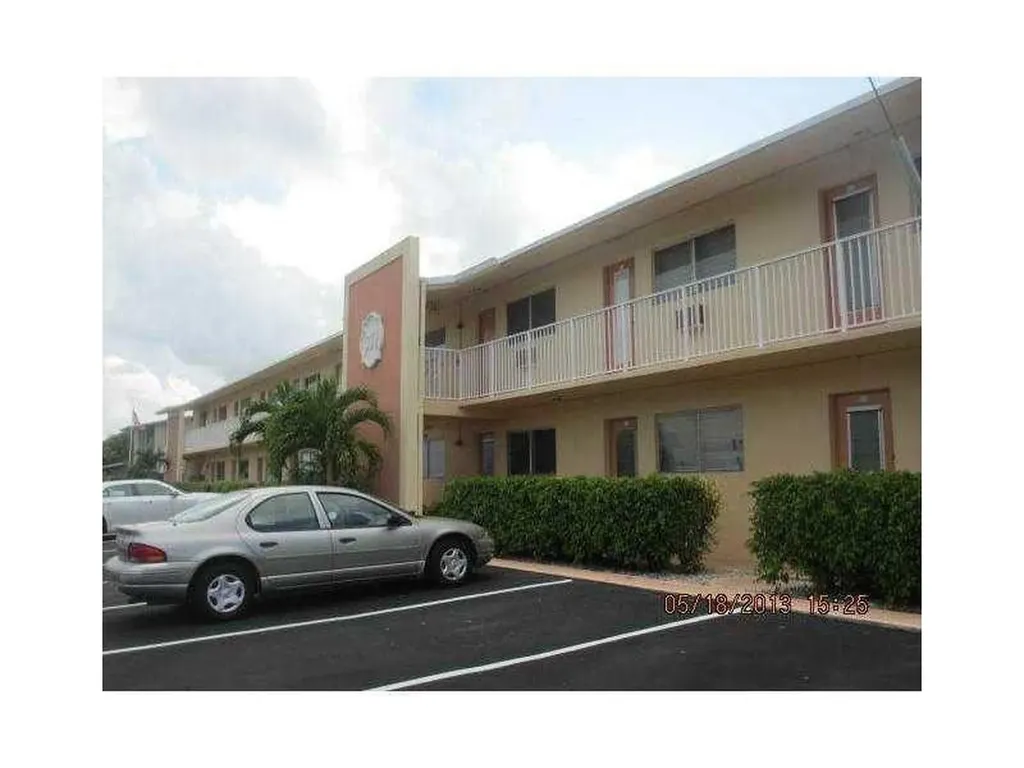 301 E Mcnab Road E Pompano Beach FL 33060