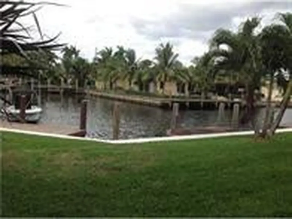 301 E Mcnab Road E Pompano Beach FL 33060