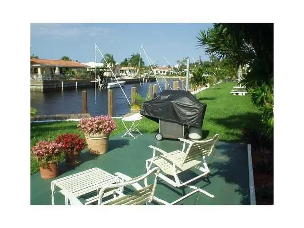 301 E Mcnab Road E Pompano Beach FL 33060