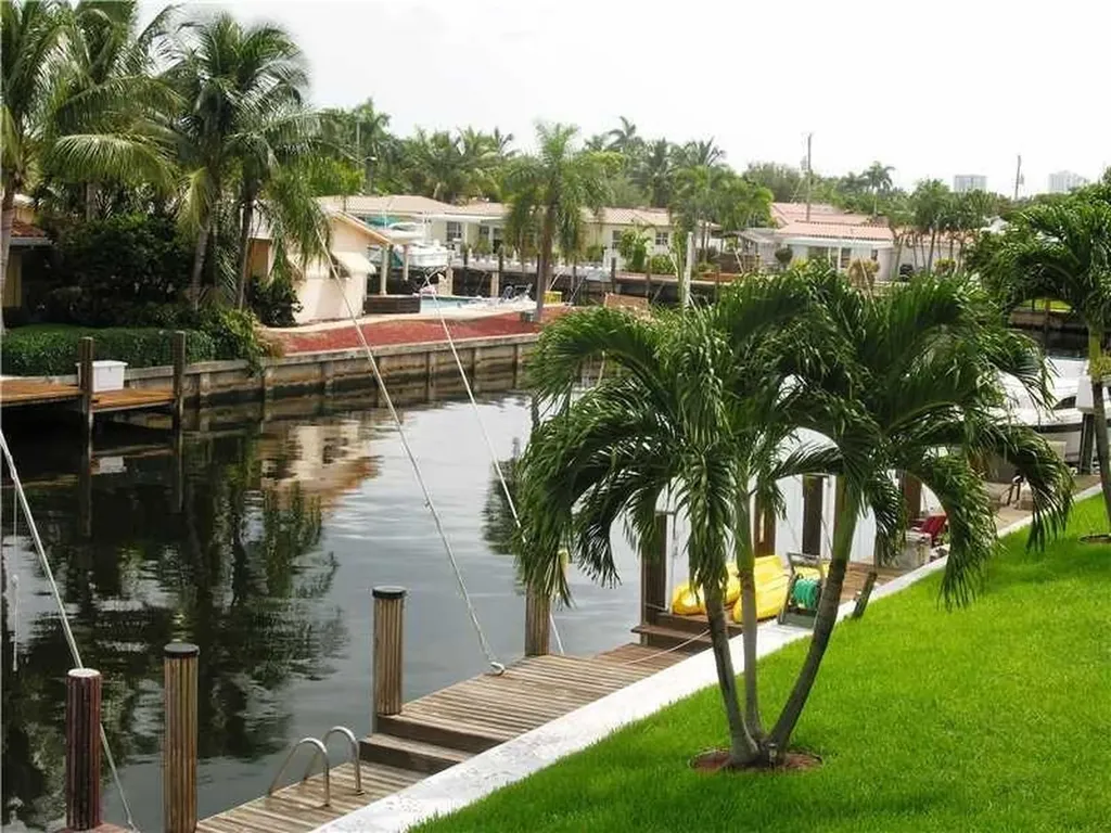 301 E Mcnab Road E Pompano Beach FL 33060