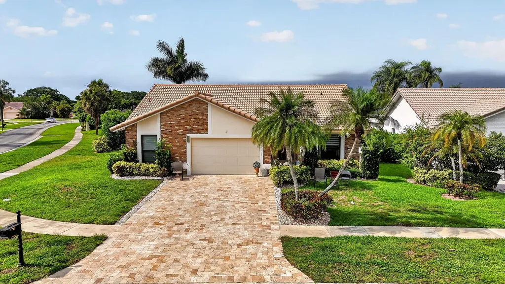 10065 Camelback Lane Boca Raton FL 33498
