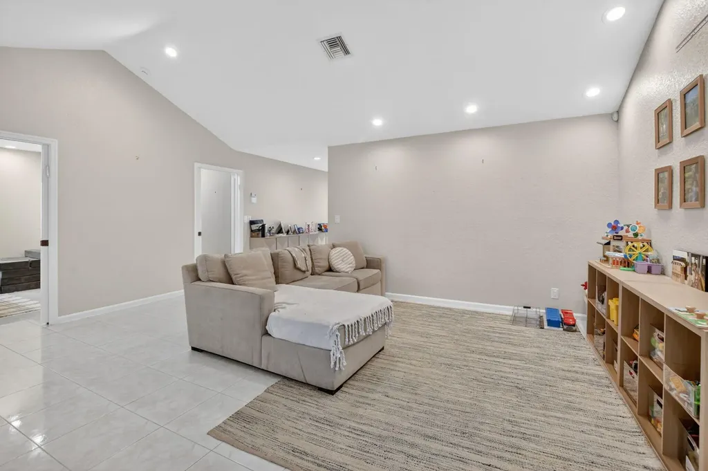 10065 Camelback Lane Boca Raton FL 33498