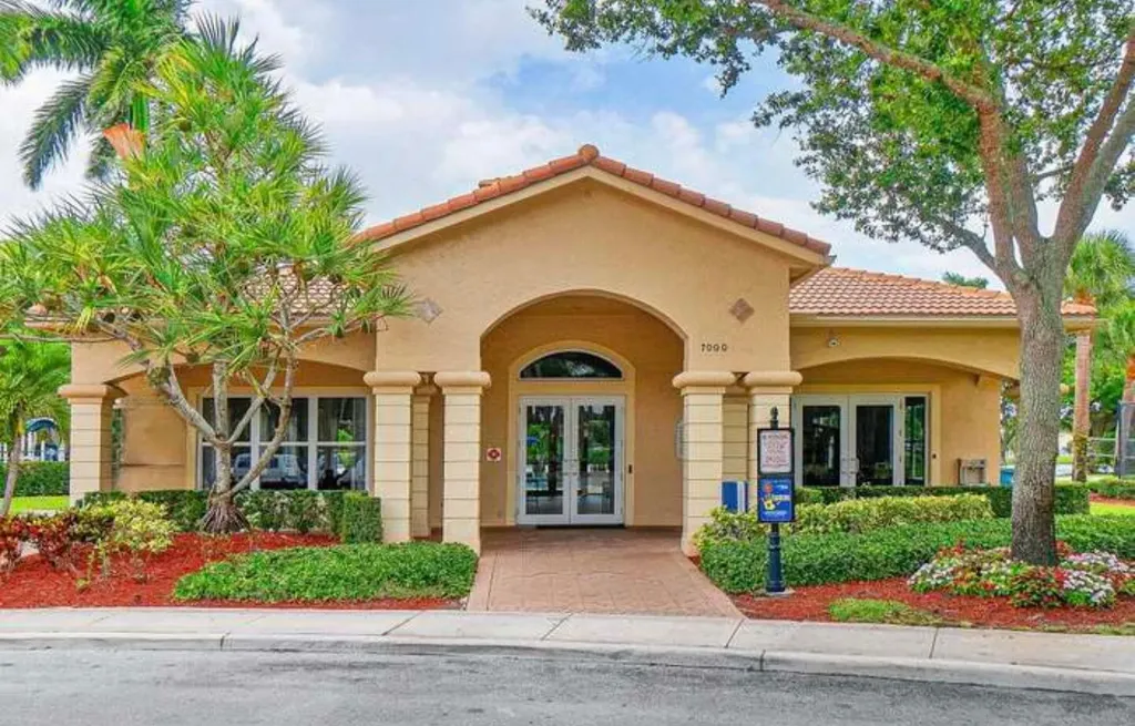 7044 Chesapeake Circle Boynton Beach FL 33436