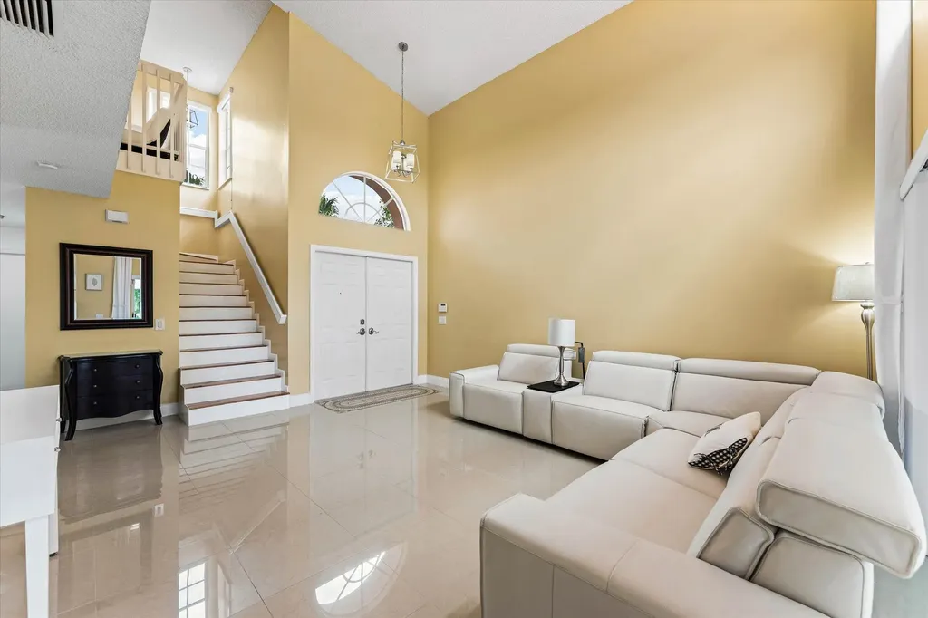 7044 Chesapeake Circle Boynton Beach FL 33436