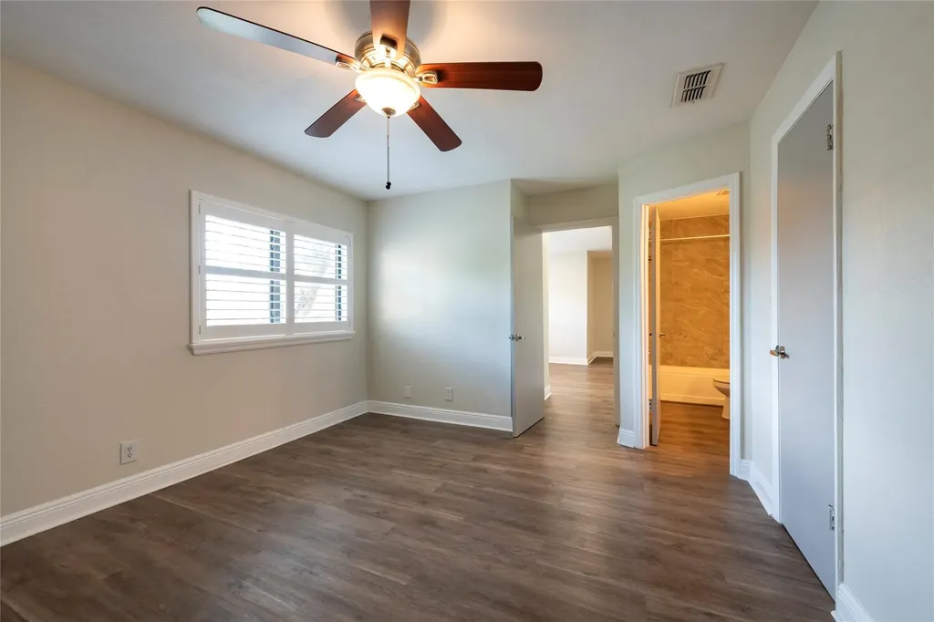 2906 S University Drive Davie FL 33328