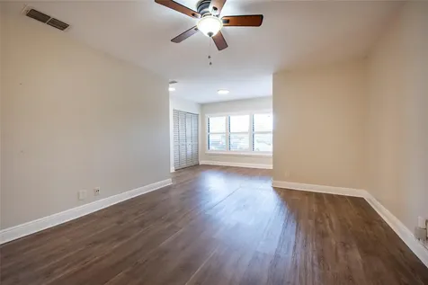 2906 S University Drive Davie FL 33328