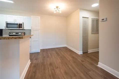 2906 S University Drive Davie FL 33328