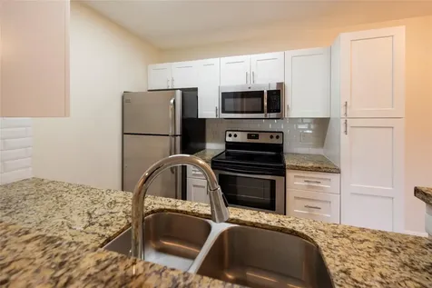 2906 S University Drive Davie FL 33328