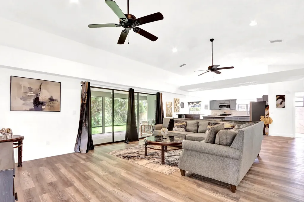362 SE Crosspoint Drive Port St Lucie FL 34983