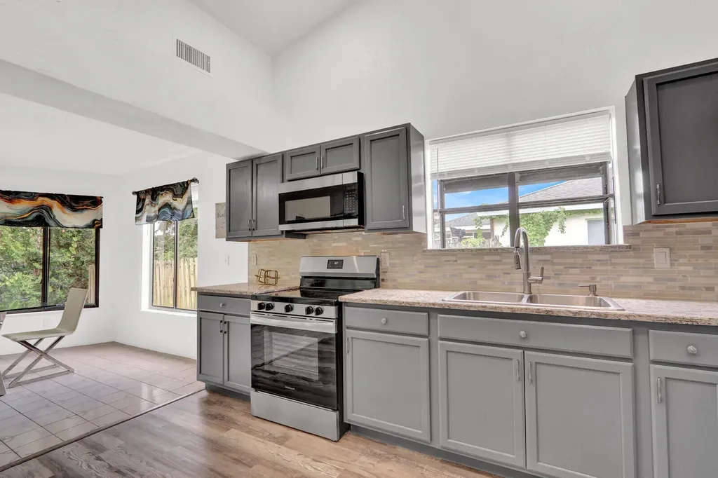 362 SE Crosspoint Drive Port St Lucie FL 34983