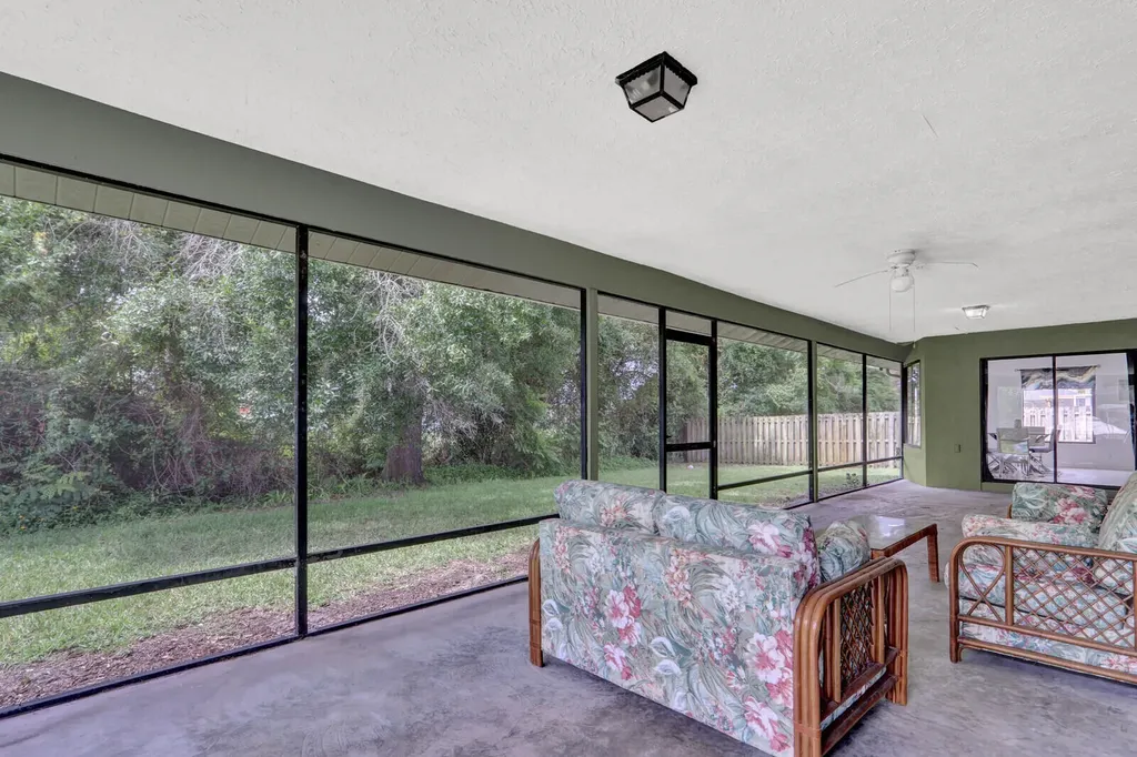 362 SE Crosspoint Drive Port St Lucie FL 34983