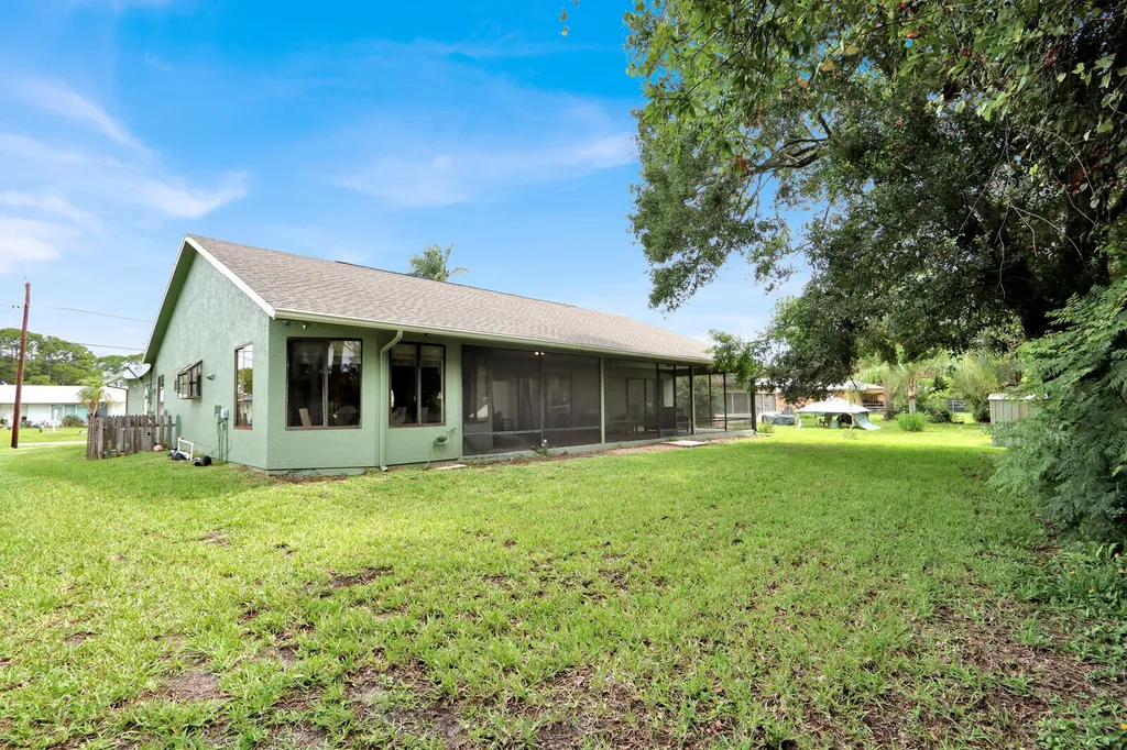 362 SE Crosspoint Drive Port St Lucie FL 34983
