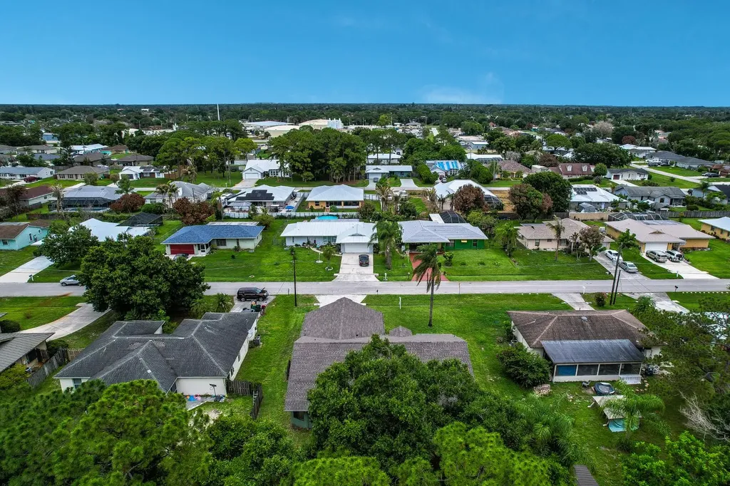 362 SE Crosspoint Drive Port St Lucie FL 34983