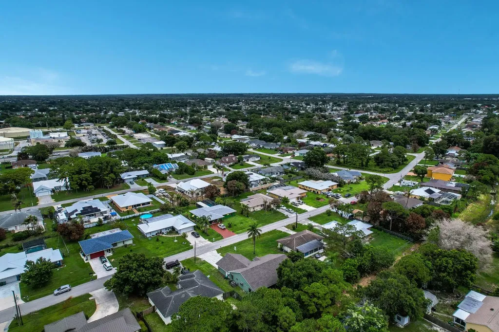 362 SE Crosspoint Drive Port St Lucie FL 34983