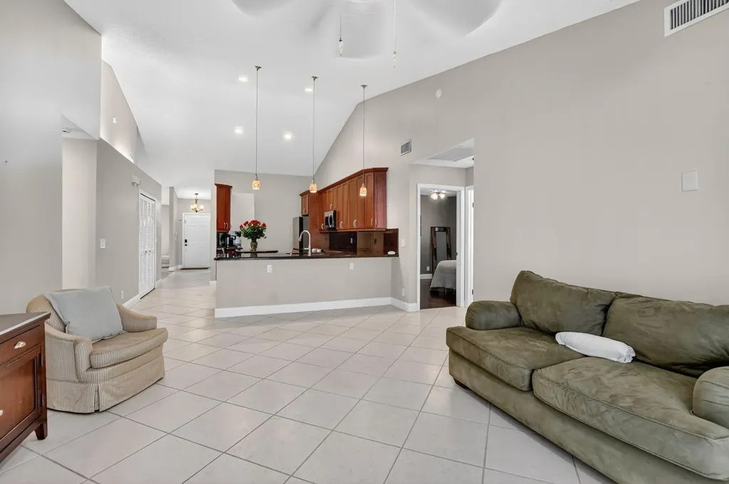 19536 Sea Pines Way Boca Raton FL 33498