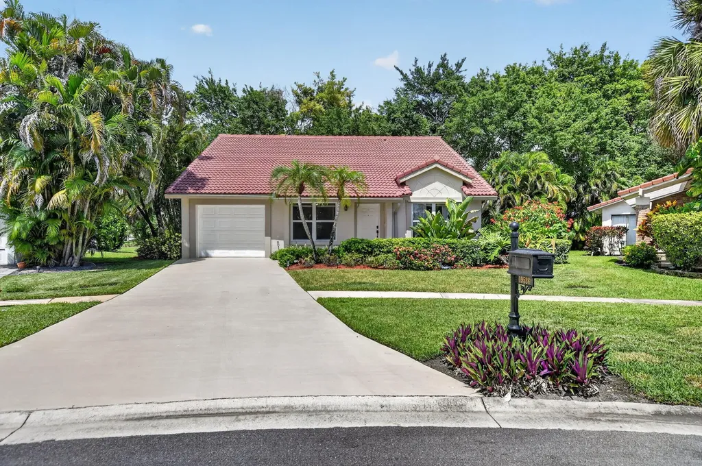 19536 Sea Pines Way Boca Raton FL 33498