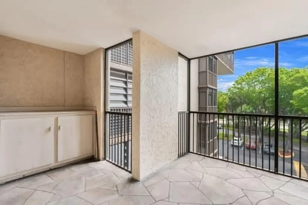 4816 N 46 Avenue Hollywood FL 33021