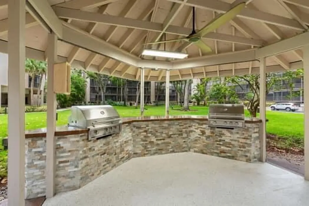 4816 N 46 Avenue Hollywood FL 33021