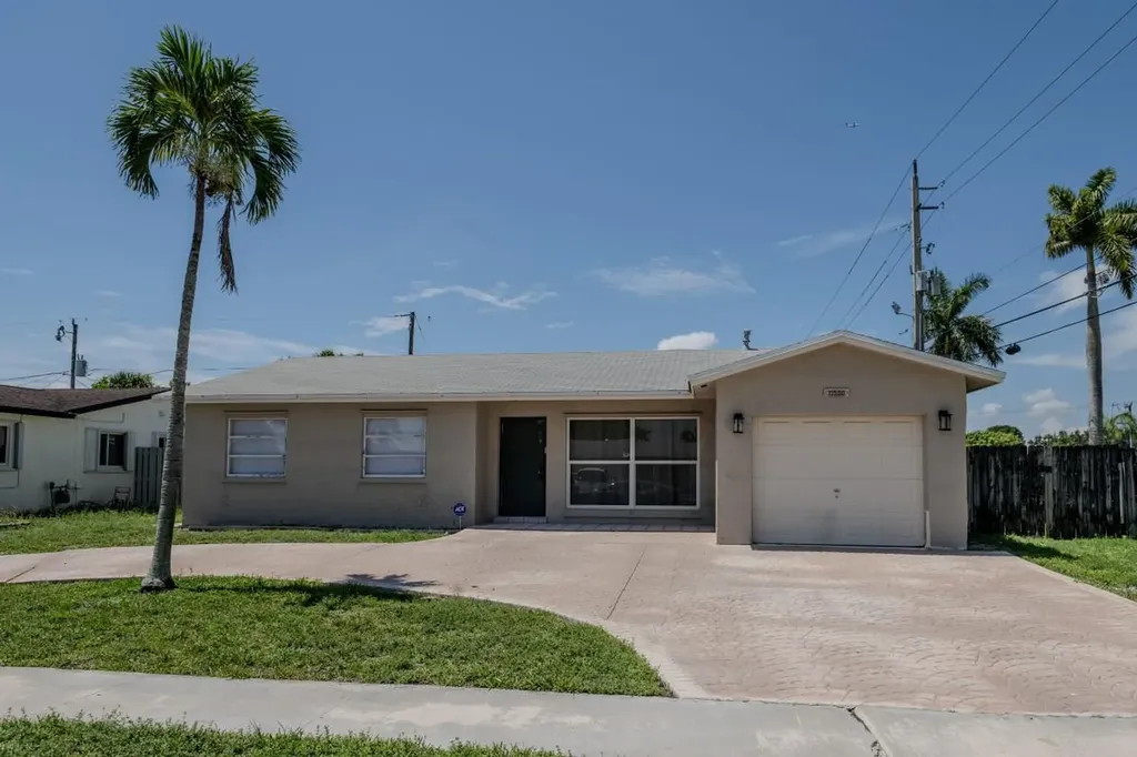 11500 NW 35th Place Sunrise FL 33323