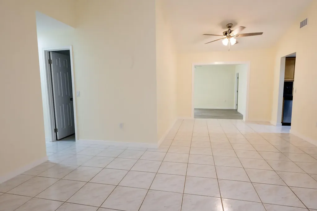 11500 NW 35th Place Sunrise FL 33323