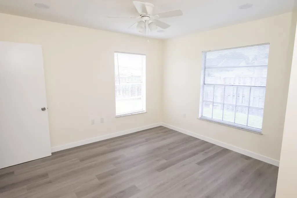11500 NW 35th Place Sunrise FL 33323