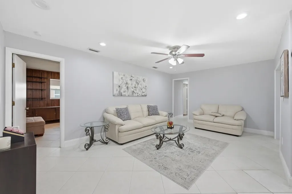 8386 Shadow Wood Boulevard Coral Springs FL 33071
