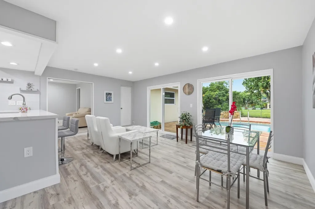 8386 Shadow Wood Boulevard Coral Springs FL 33071