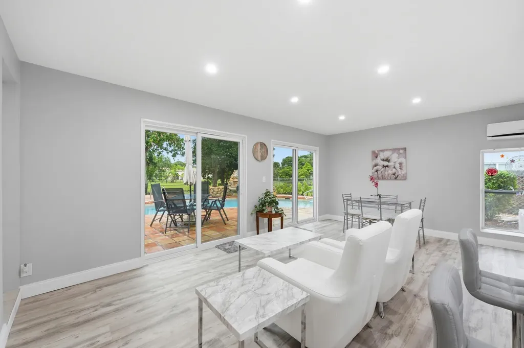 8386 Shadow Wood Boulevard Coral Springs FL 33071