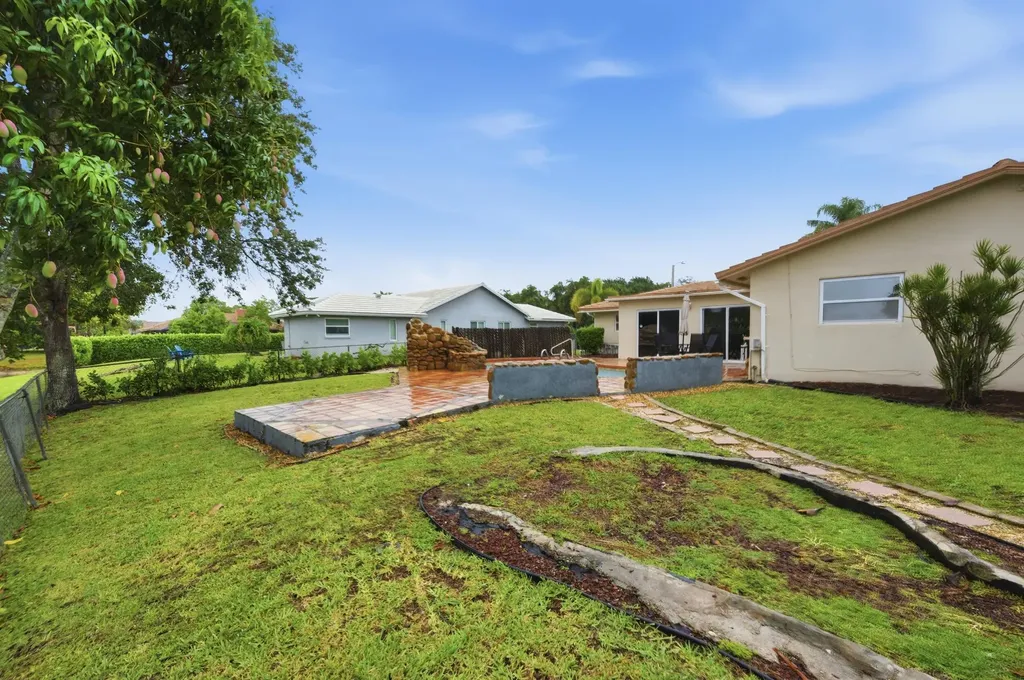 8386 Shadow Wood Boulevard Coral Springs FL 33071
