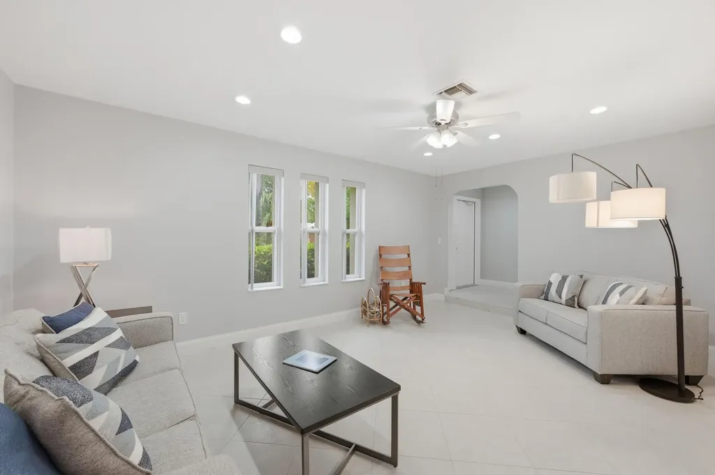 8386 Shadow Wood Boulevard Coral Springs FL 33071