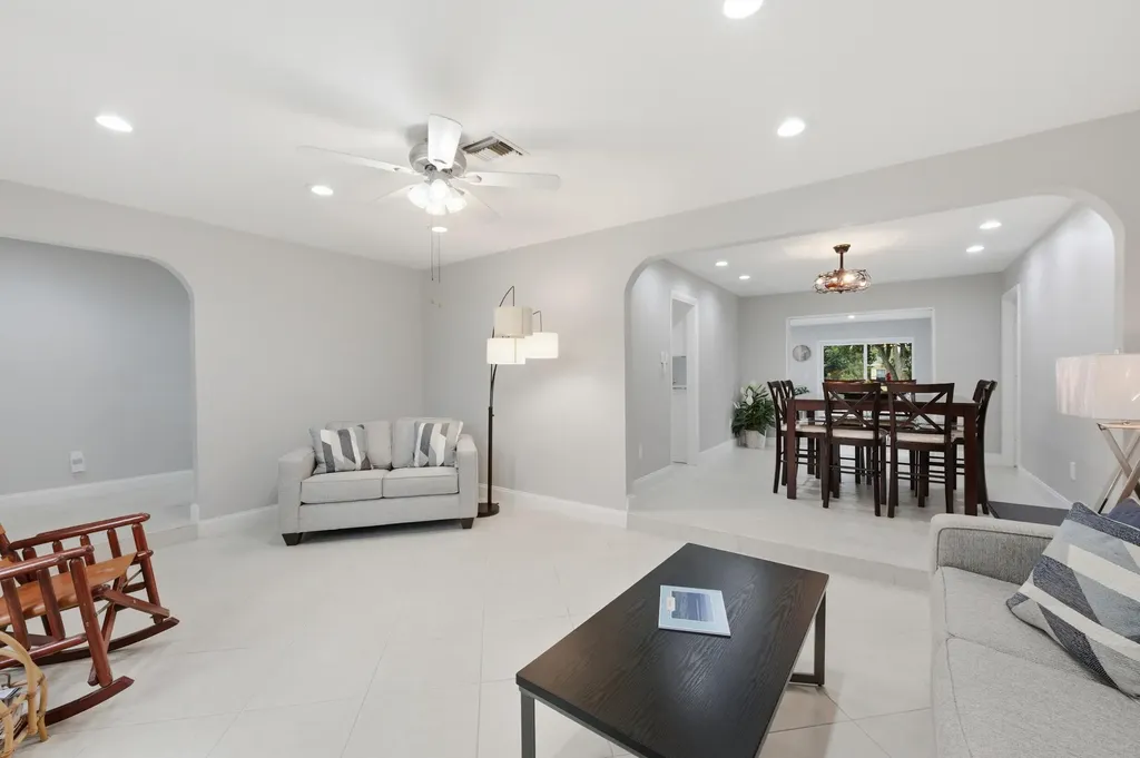 8386 Shadow Wood Boulevard Coral Springs FL 33071