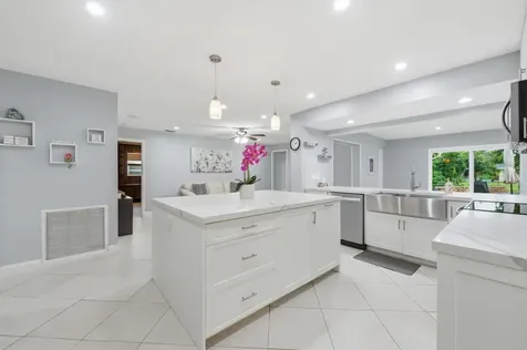 8386 Shadow Wood Boulevard Coral Springs FL 33071
