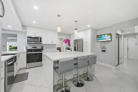 8386 Shadow Wood Boulevard Coral Springs FL 33071