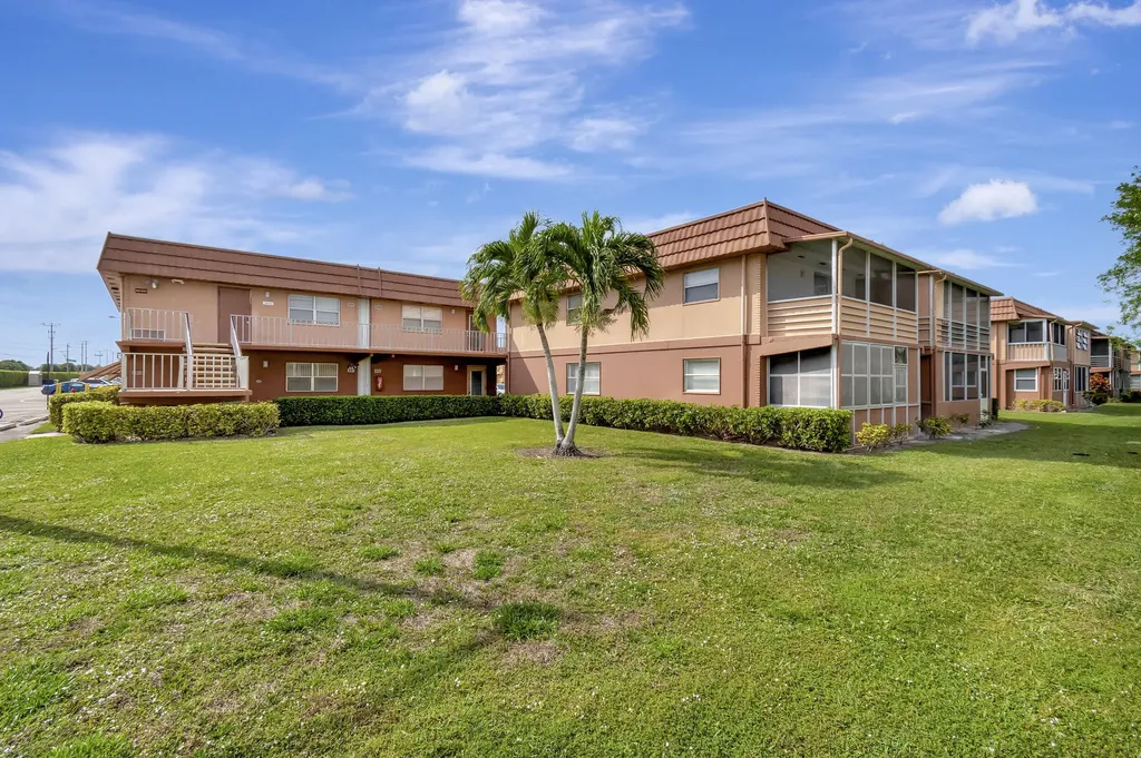 484 Saxony K Way Delray Beach FL 33446