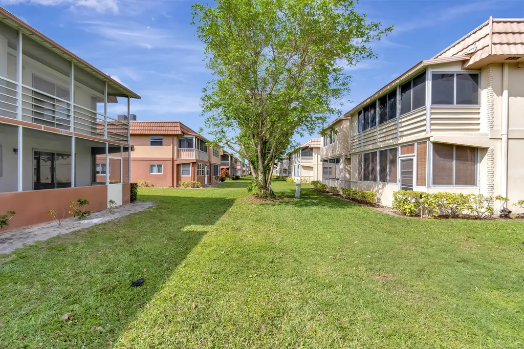 484 Saxony K Way Delray Beach FL 33446