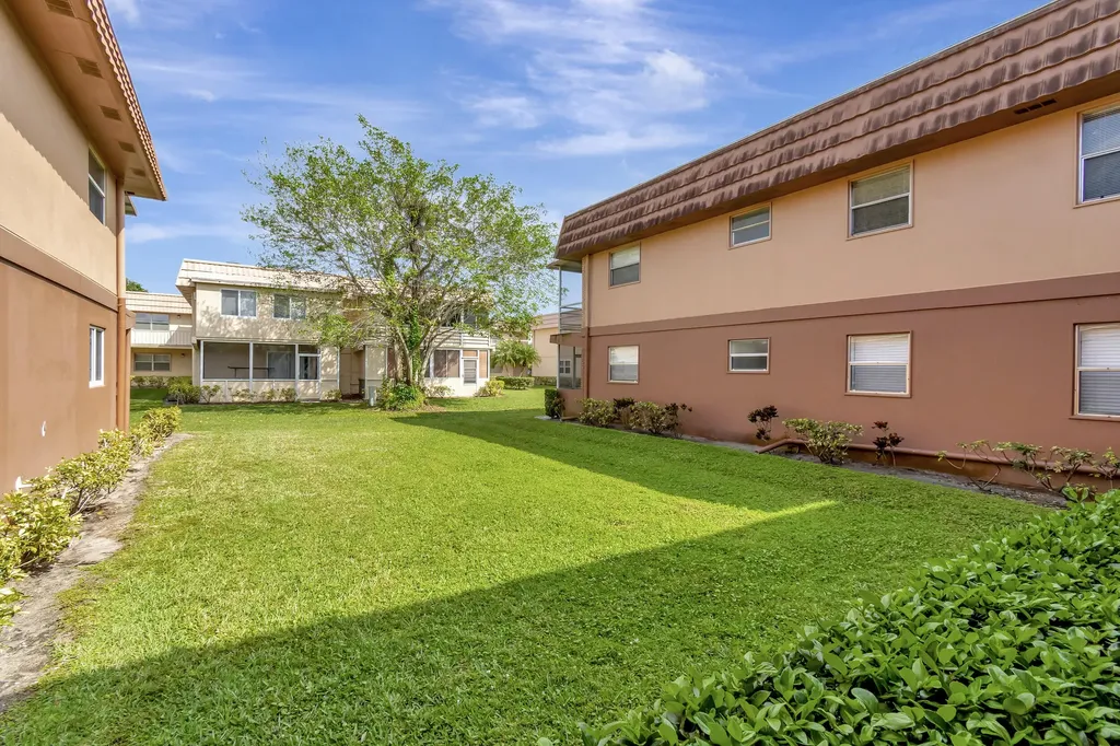 484 Saxony K Way Delray Beach FL 33446