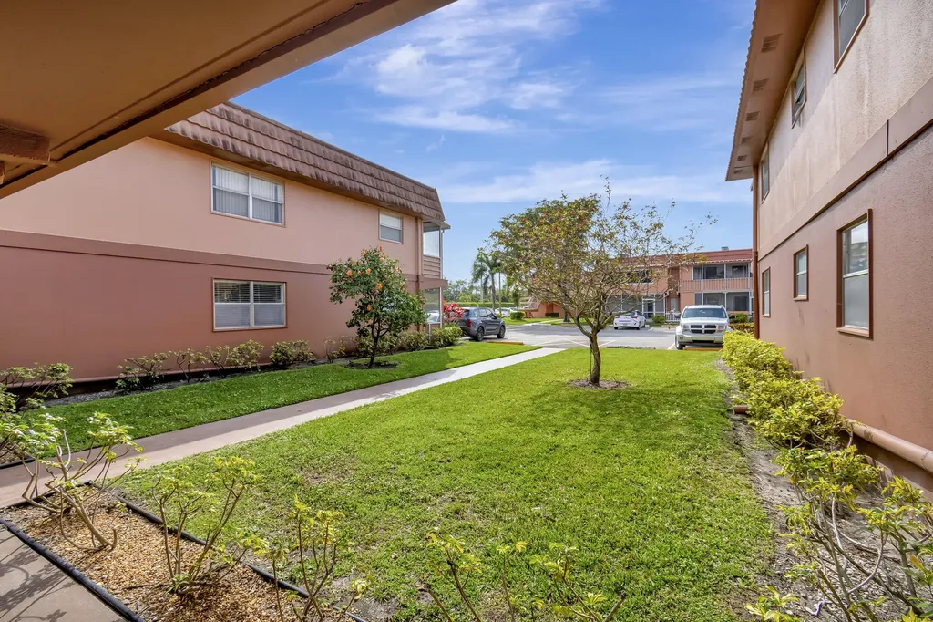 484 Saxony K Way Delray Beach FL 33446