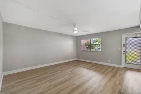 484 Saxony K Delray Beach FL 33446