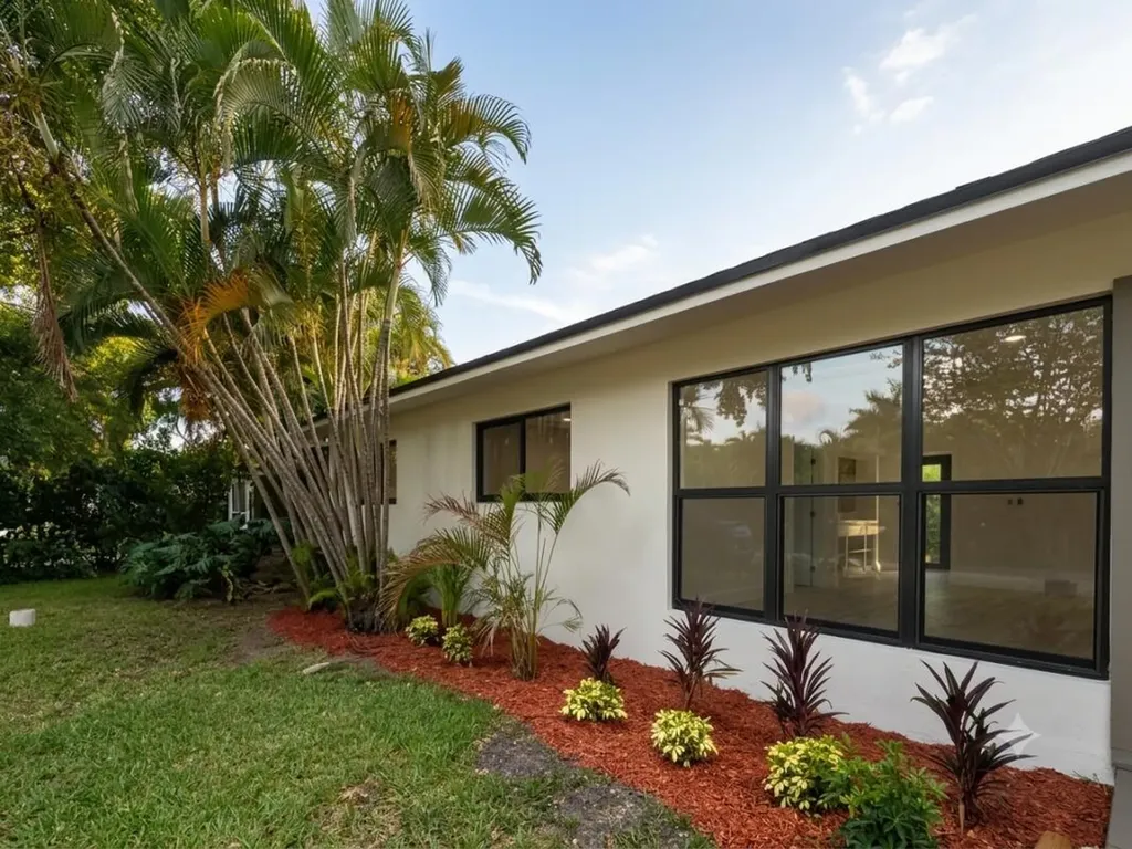 2513 NW 8th Avenue Fort Lauderdale FL 33311