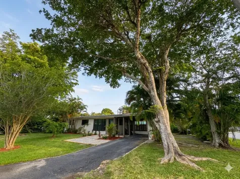 2513 NW 8th Avenue Fort Lauderdale FL 33311