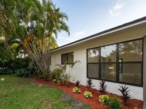 2513 NW 8th Avenue Fort Lauderdale FL 33311