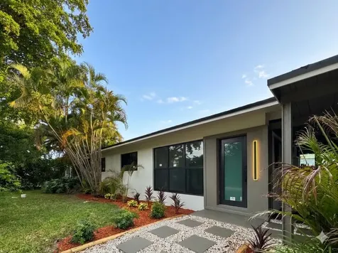2513 NW 8th Avenue Fort Lauderdale FL 33311