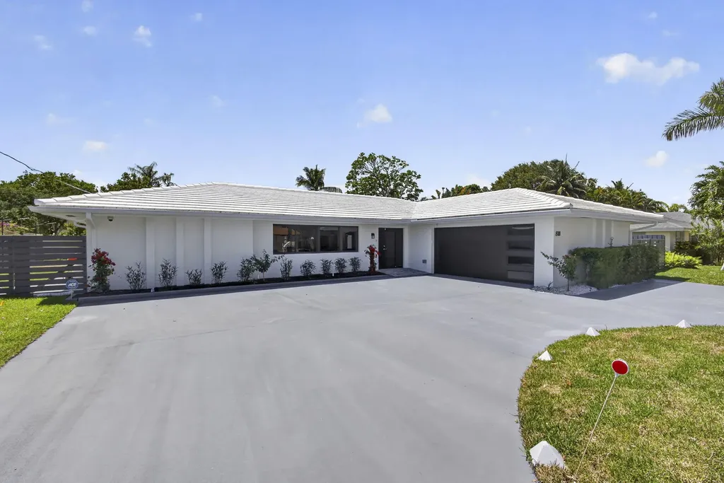 8111 W Lake Drive Lake Clarke Shores FL 33406