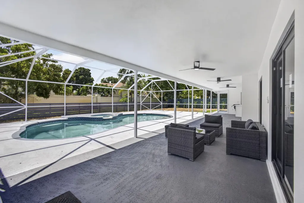 8111 W Lake Drive Lake Clarke Shores FL 33406