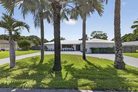 8111 W Lake Drive Lake Clarke Shores FL 33406