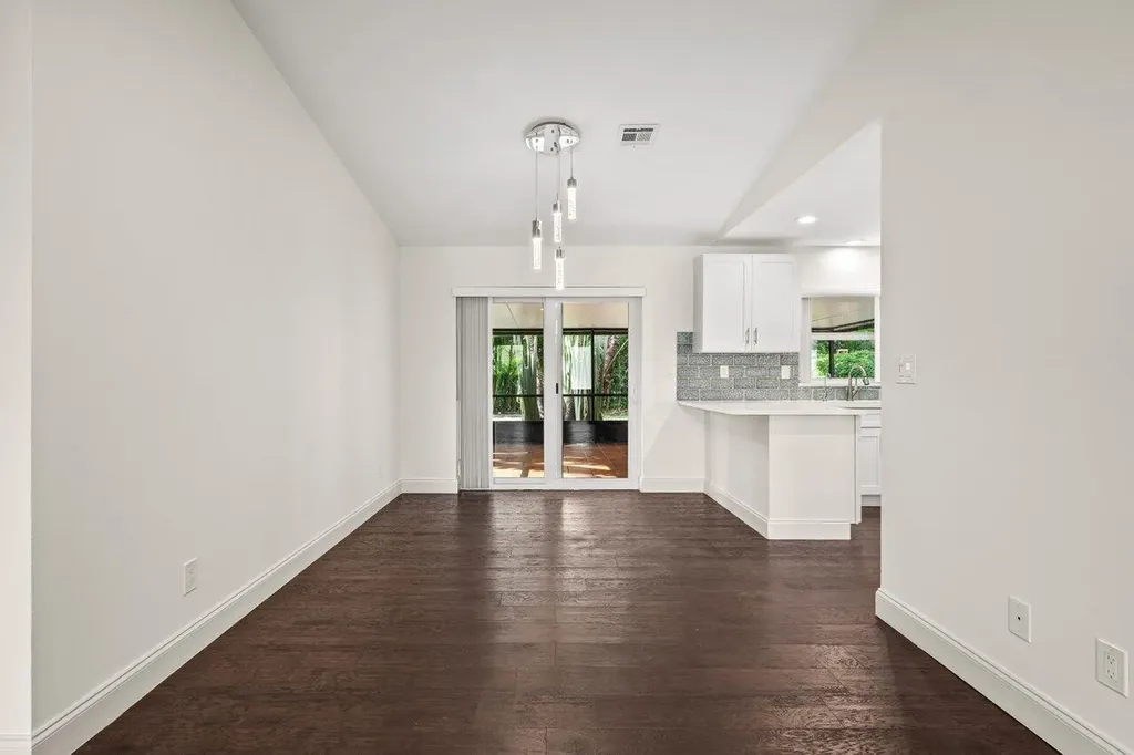 638 SW 4th Avenue Boynton Beach FL 33426